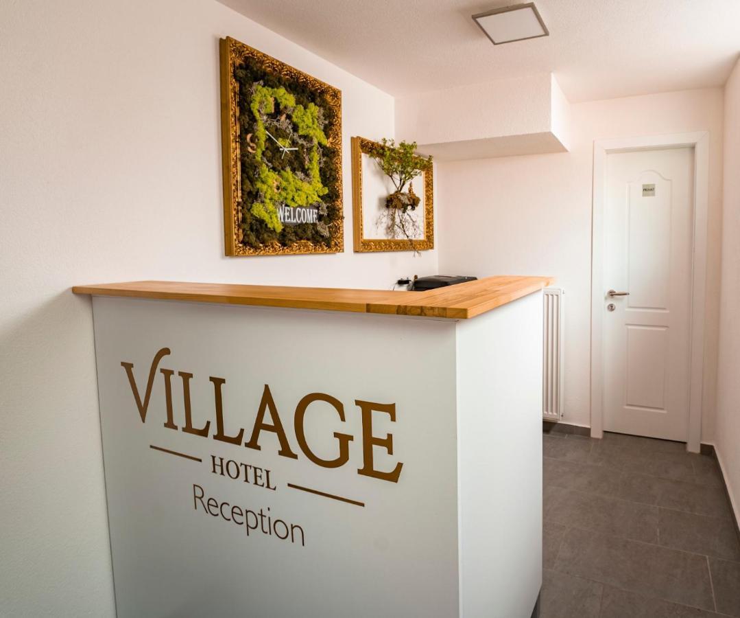 Village Bistro & Bar Fremdenzimmer Dettingen an der Erms Extérieur photo