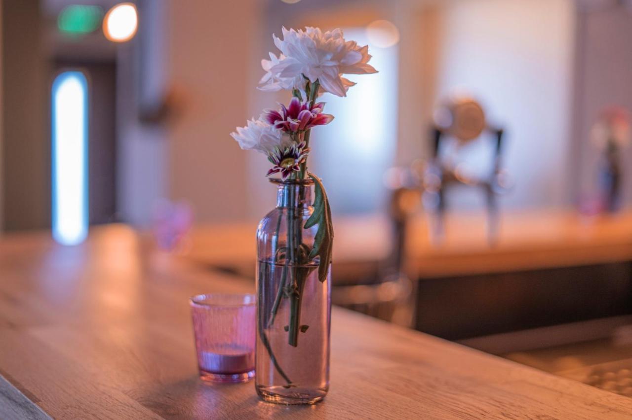 Village Bistro & Bar Fremdenzimmer Dettingen an der Erms Extérieur photo