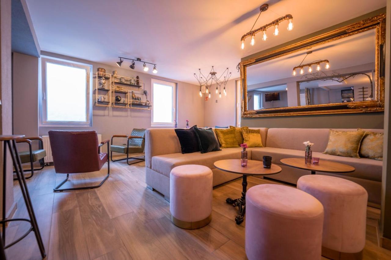 Village Bistro & Bar Fremdenzimmer Dettingen an der Erms Extérieur photo